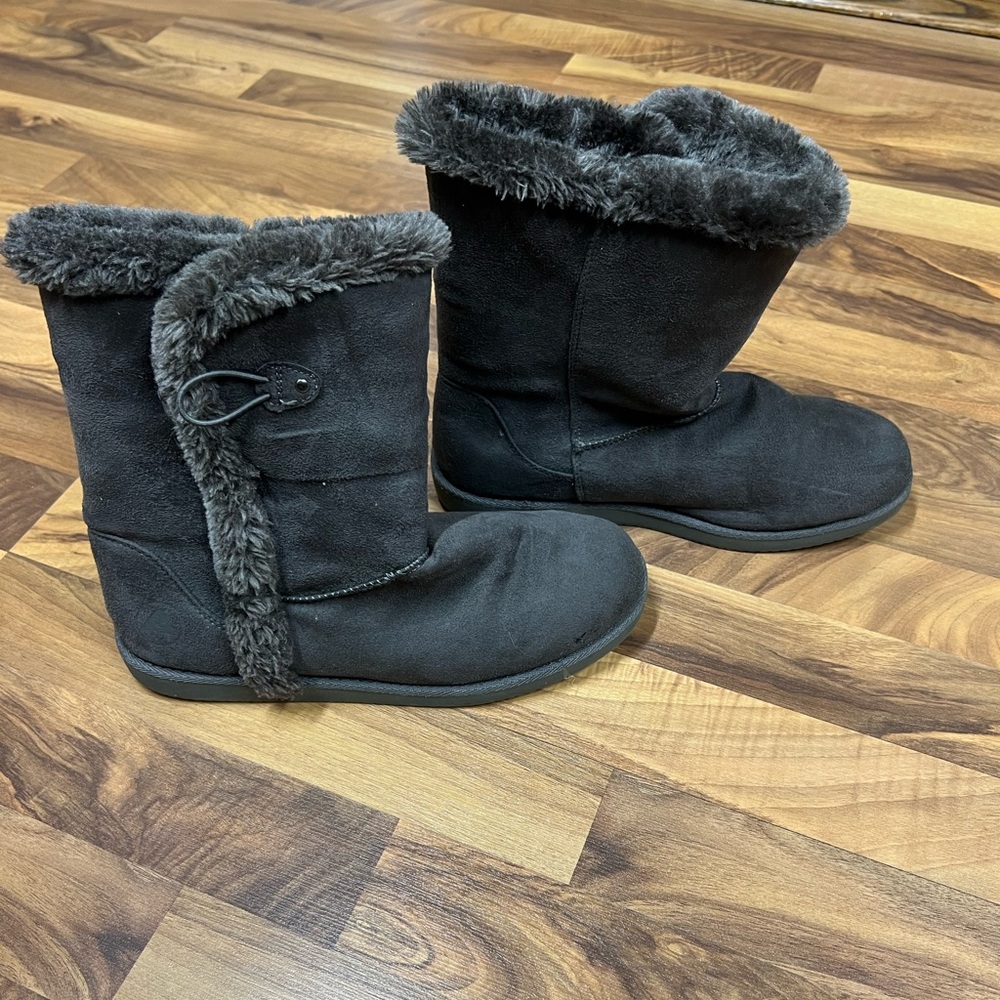 Size 11 grey winter boots airwalk